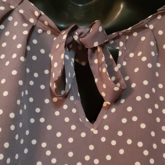 LAUREN CONRAD polka dot cute silky top EUC - Picture 4 of 5